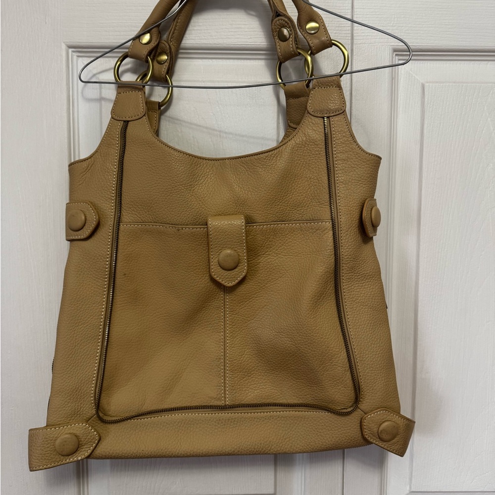 Elegant Tan Leather Tote Bag